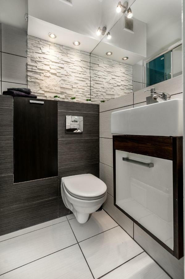 Apartmán Good Night In Štetín Exteriér fotografie